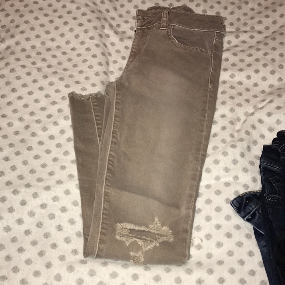 Distressed AE jeans